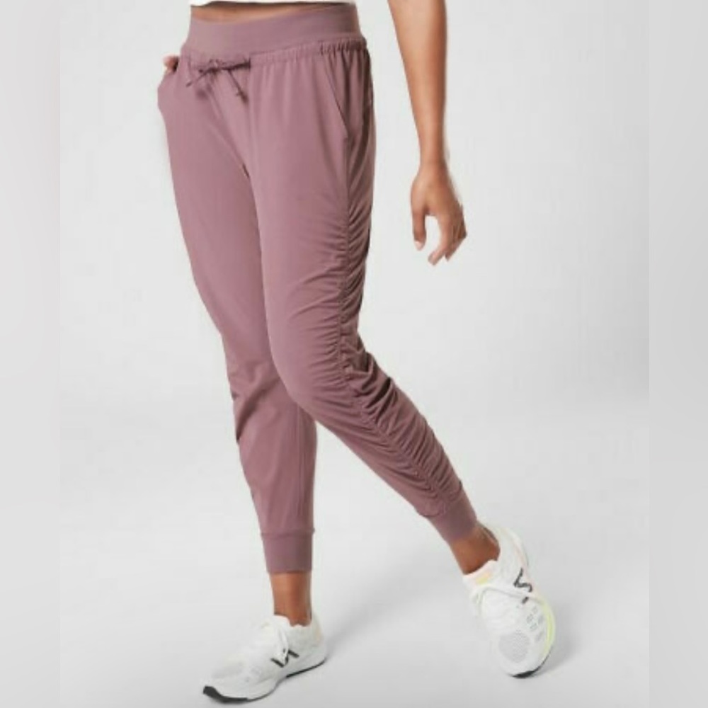 Athleta Attitude Pant in Violet